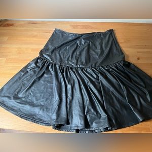 Adina tiered mini skirt L